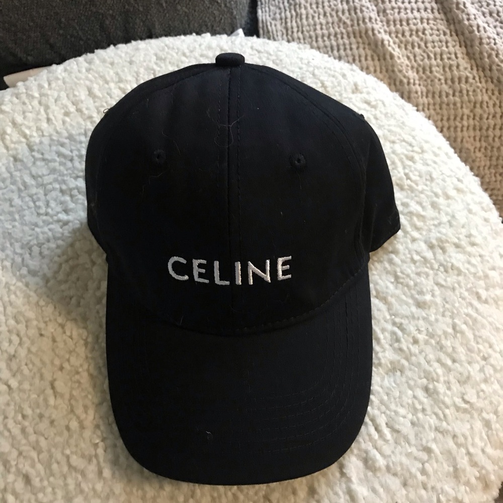 LOW PRICE MOVING- CELINE HAT